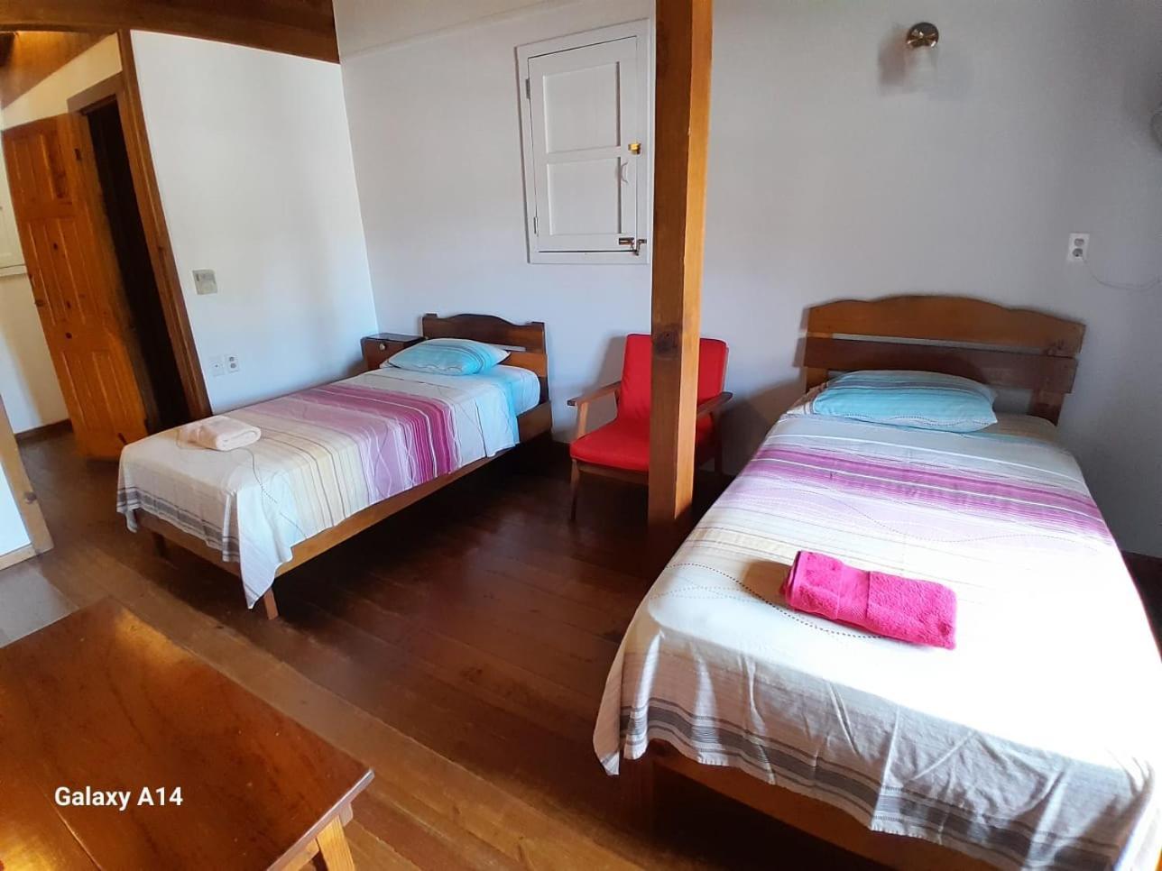 Hostal Hansi Bocas Town Exterior photo