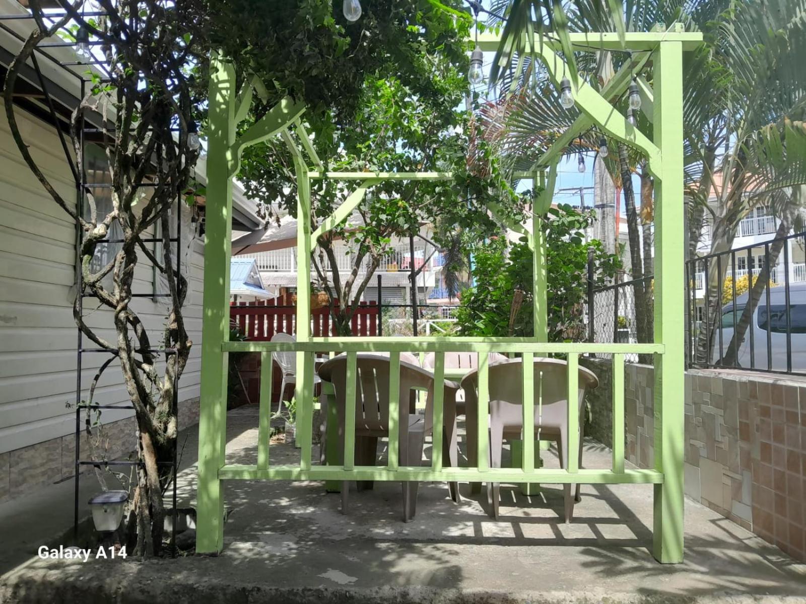 Hostal Hansi Bocas Town Exterior photo