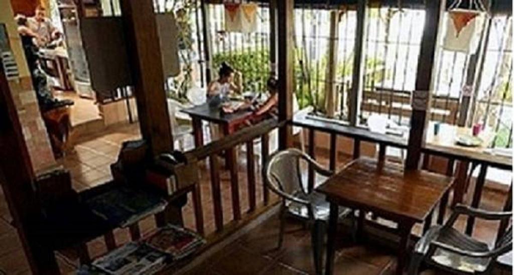 Hostal Hansi Bocas Town Exterior photo